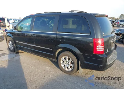 2010 Chrysler Town & Country Touring from USA, damaged, VIN 2A4RR5D10AR432408
